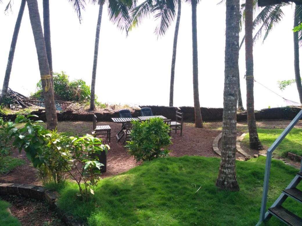 Perch By The Sea Bed and Breakfast Kannur Exteriör bild