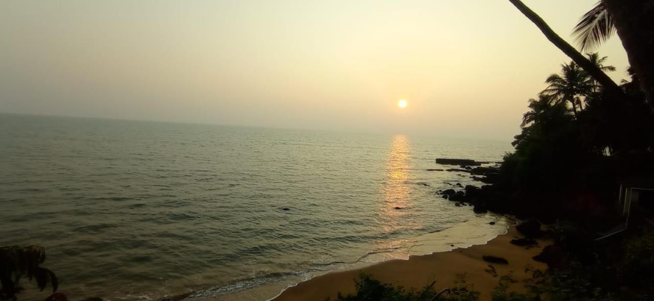 Perch By The Sea Bed and Breakfast Kannur Exteriör bild