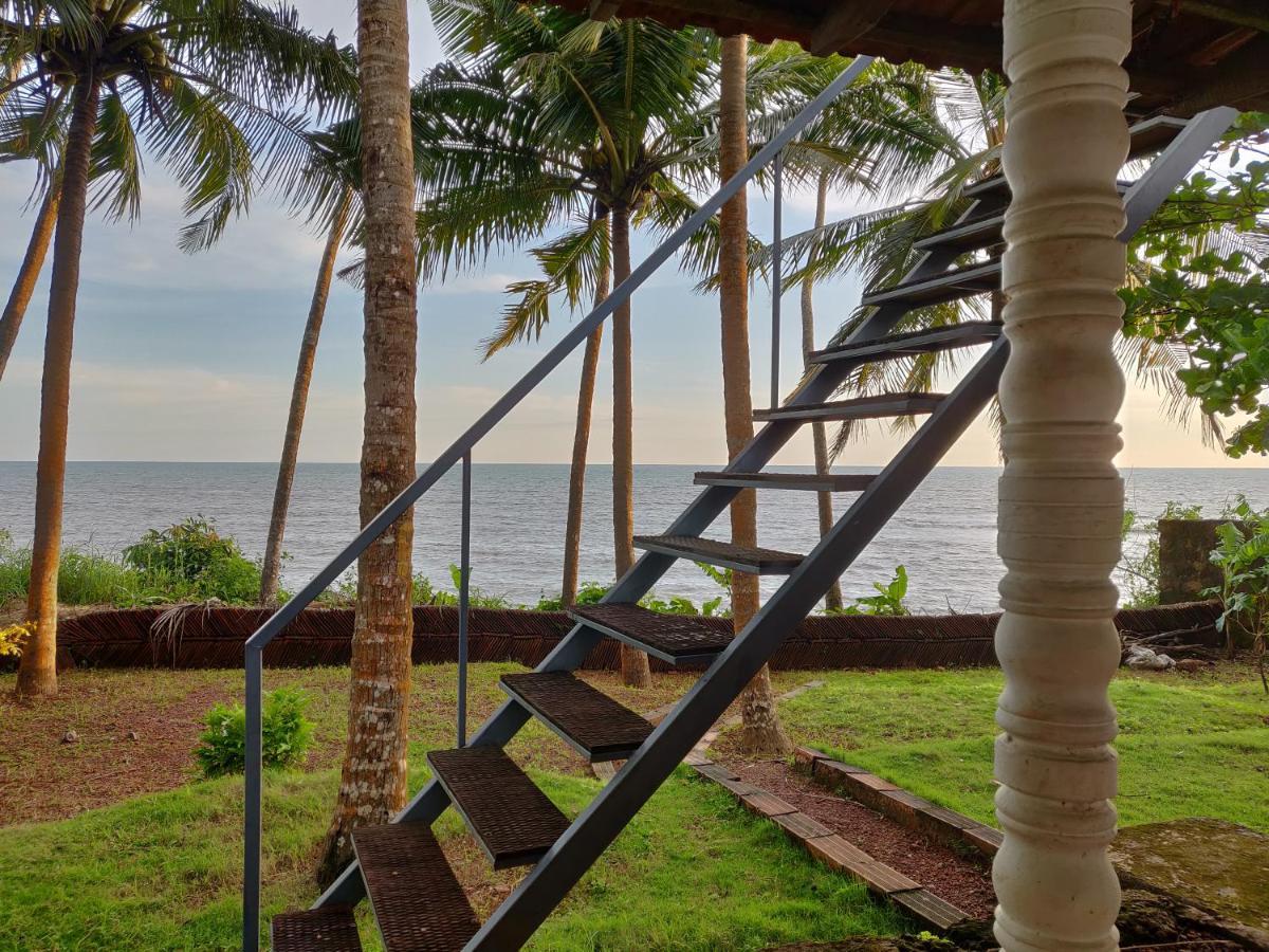 Perch By The Sea Bed and Breakfast Kannur Exteriör bild