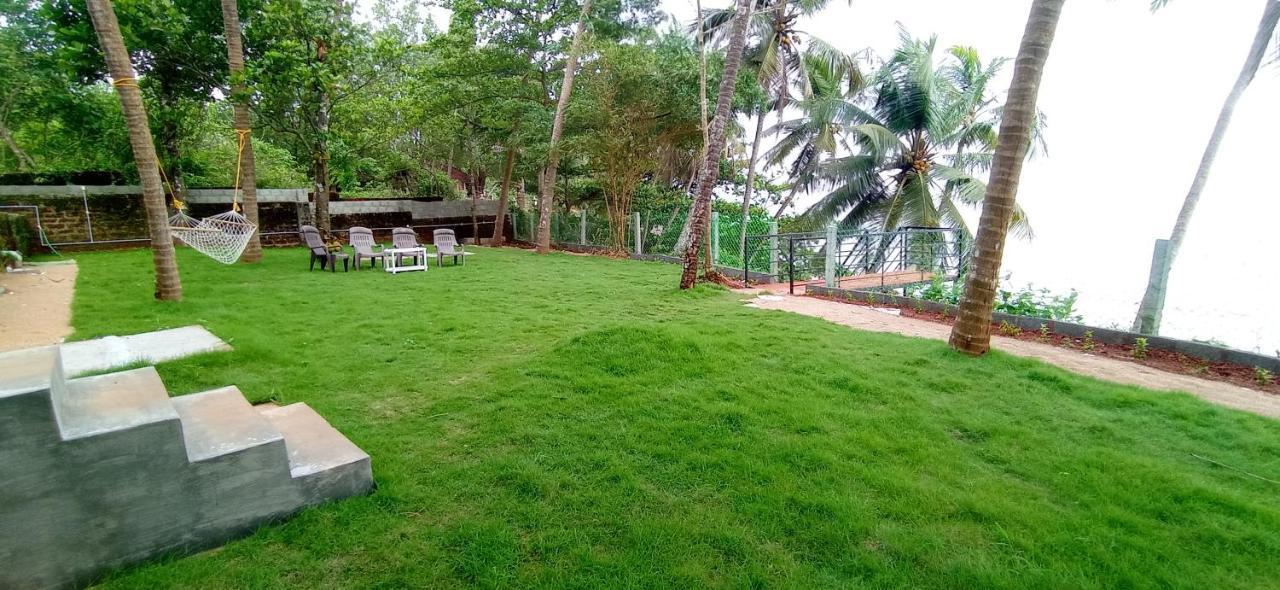 Perch By The Sea Bed and Breakfast Kannur Exteriör bild