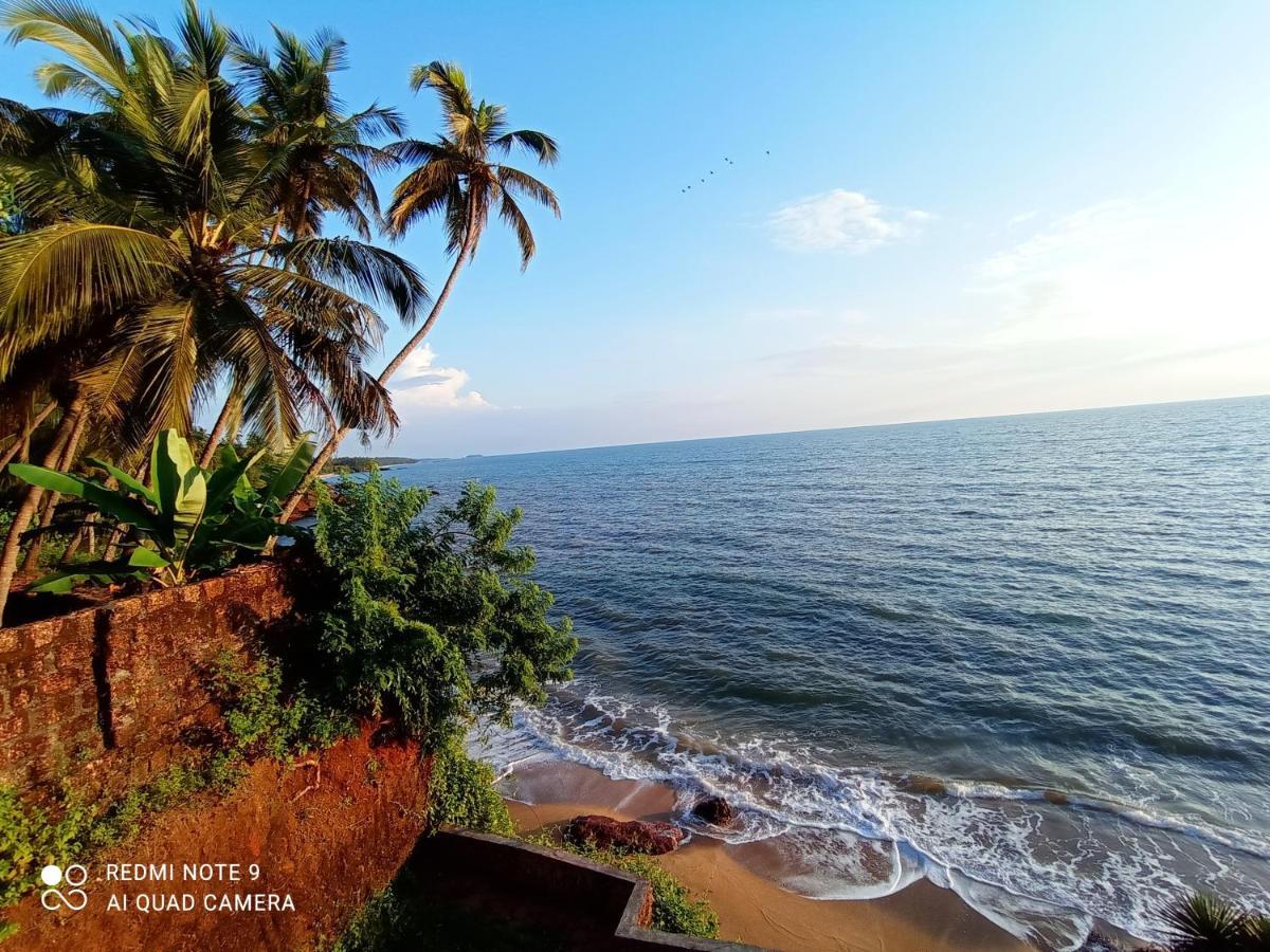 Perch By The Sea Bed and Breakfast Kannur Exteriör bild